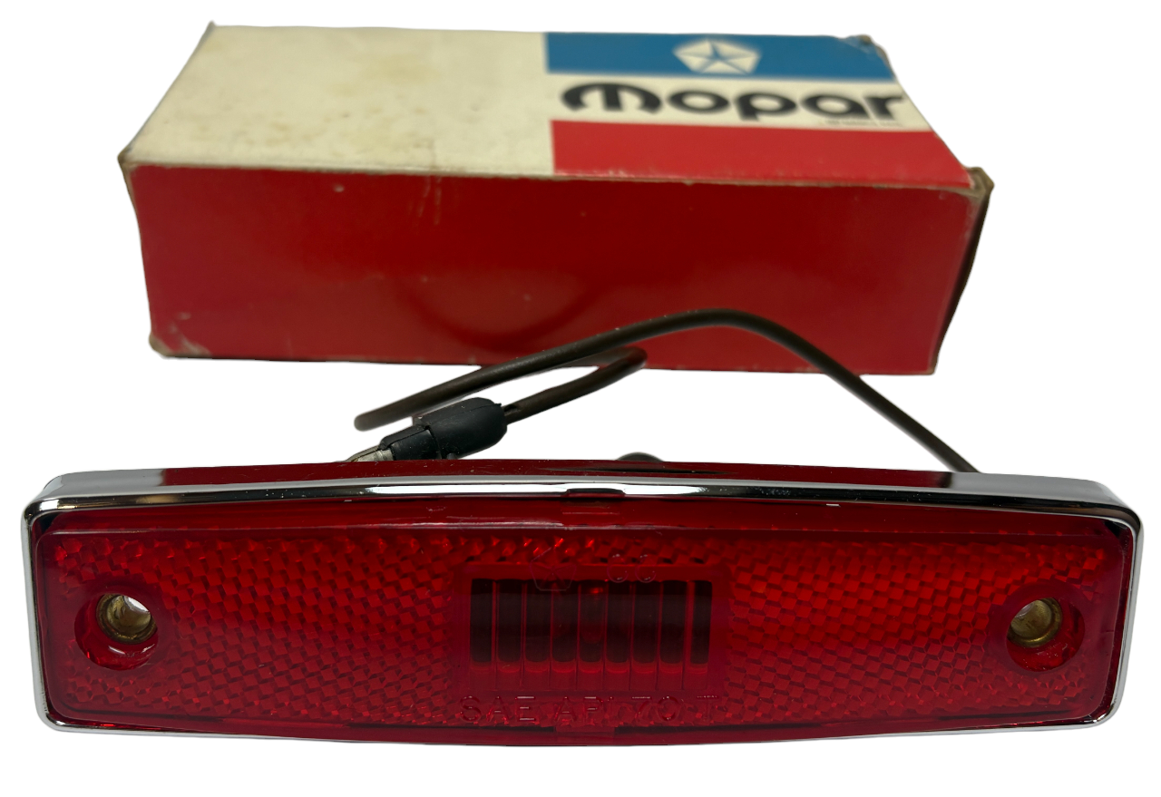 New Old Stock Rear Red Sidemarker Lamp Assembly for 1970-71 Dodge Truck #3489350