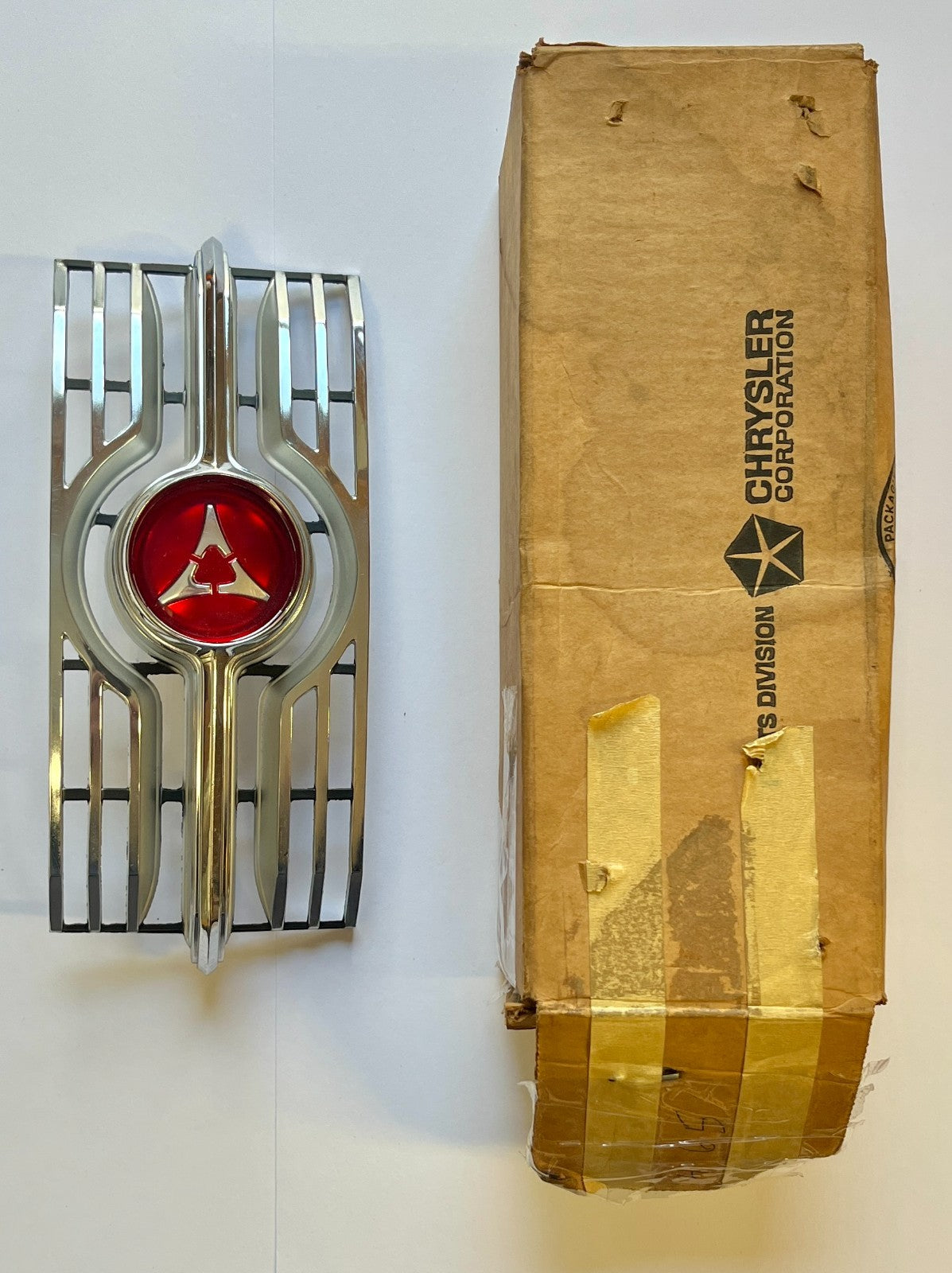 New Old Stock Complete Grille for 1967 Coronet 440 & 500 Models Mopar #2582433