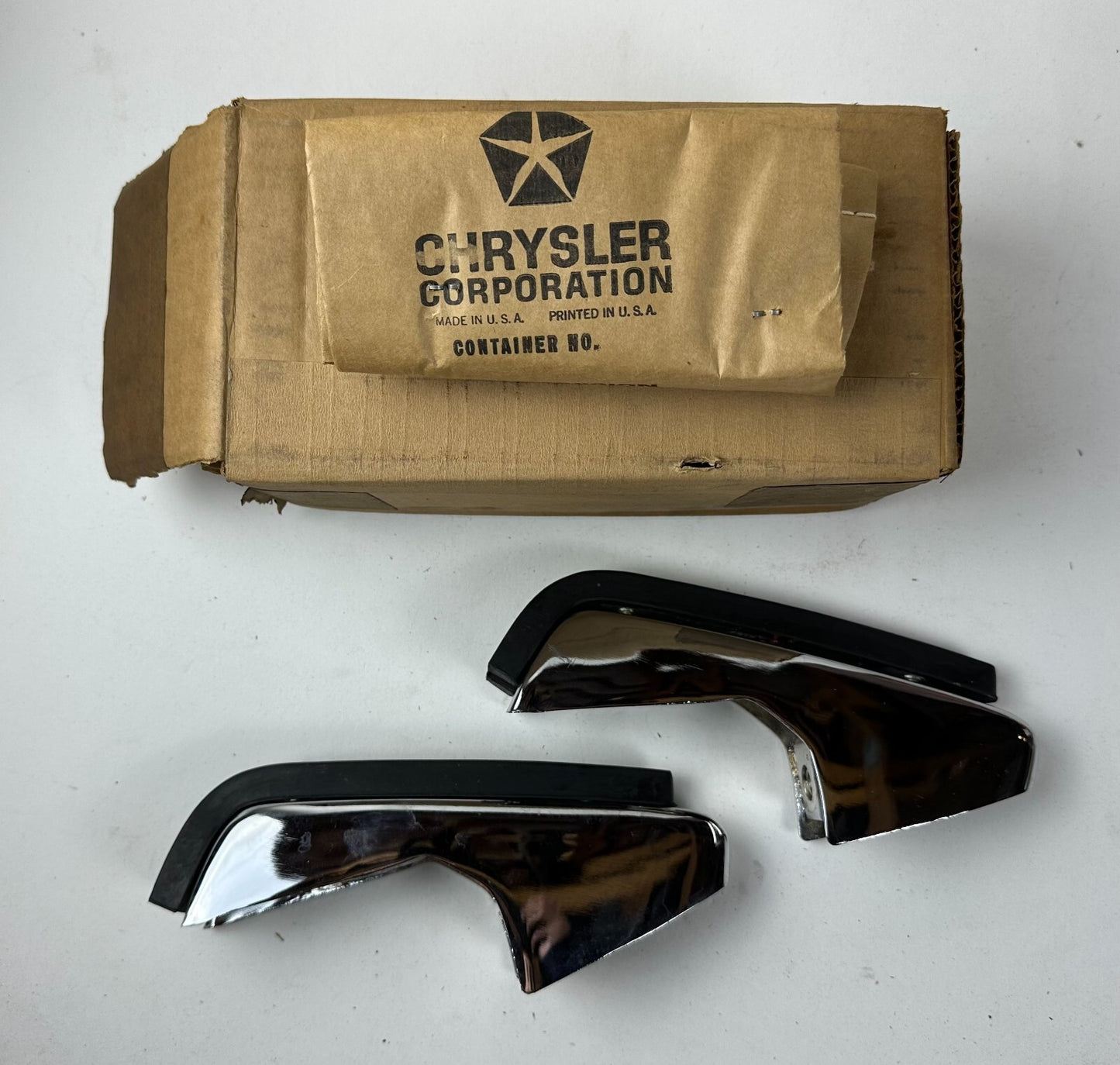 NOS Mopar Front Bumper Guard Pkg 1968 Plymouth Fury & Sport Fury #2932520