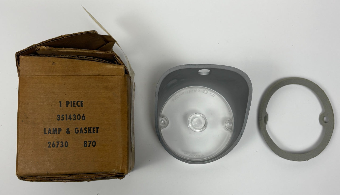 New Old Stock Parking Light Lens & Gasket for 1971-72 B Body Models #3514306