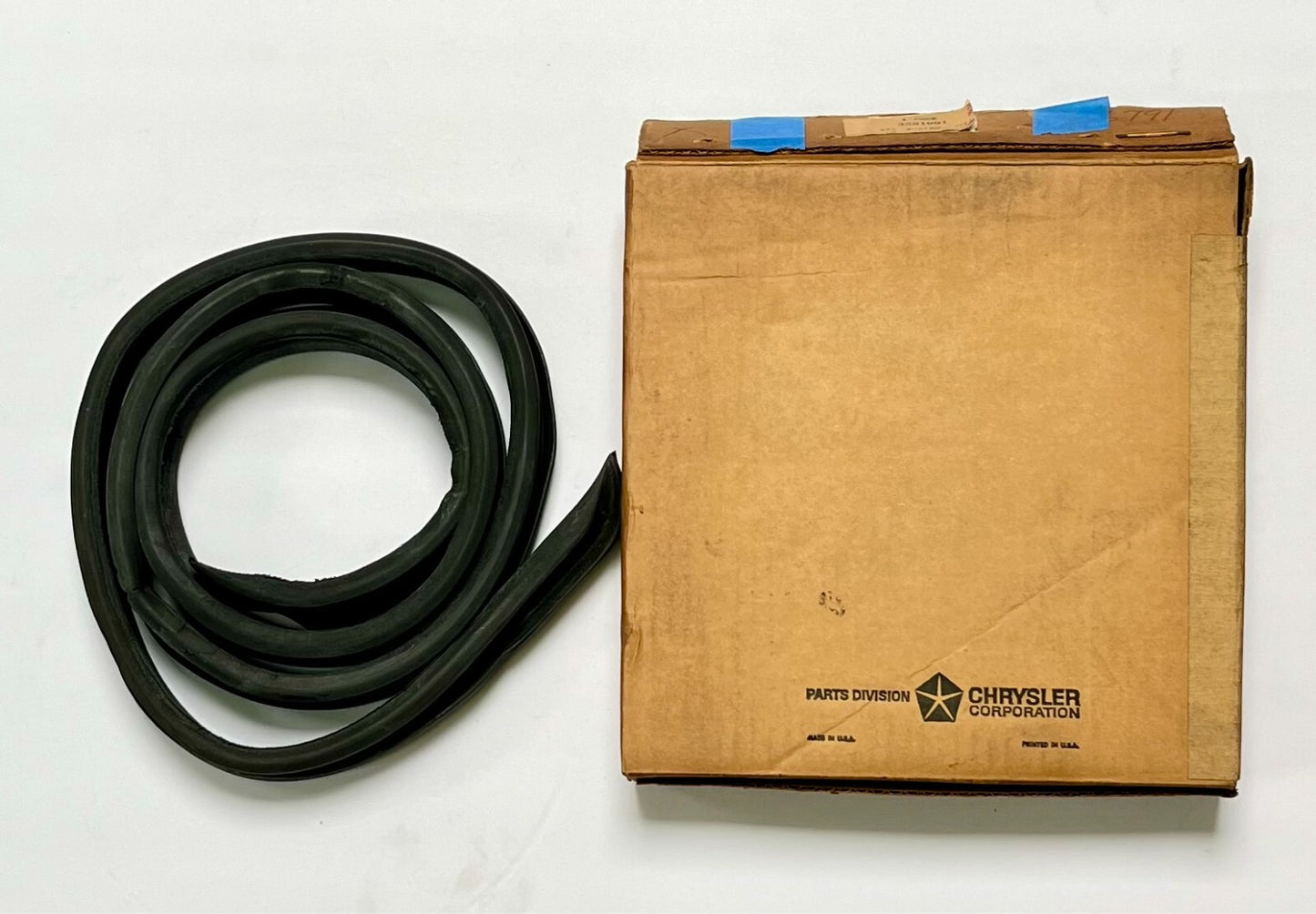 NOS Mopar 1969-73 Fury Polara Monaco 4 Door Hardtop Driver Roofrail Weatherstrip