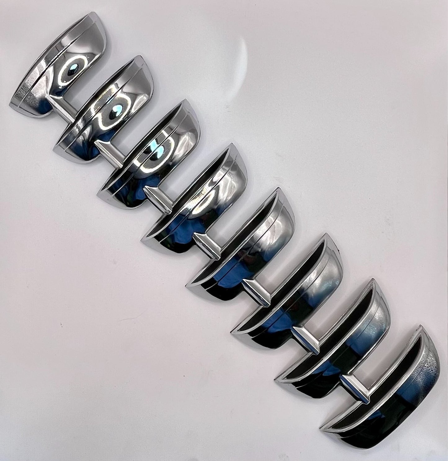 1962 Dodge Dart 440 Right Quarter Panel Chrome Molding Trim Ornament 2167970 NOS