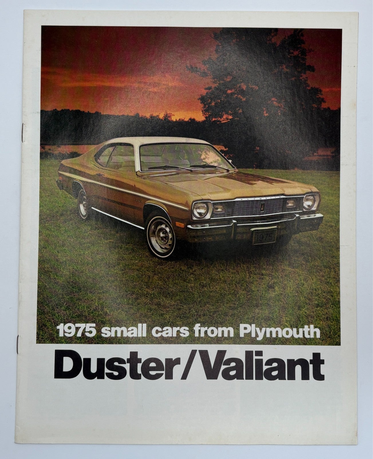 Original 1975 Plymouth Small Cars Duster/Valiant Sales Brochure #81-005-0003