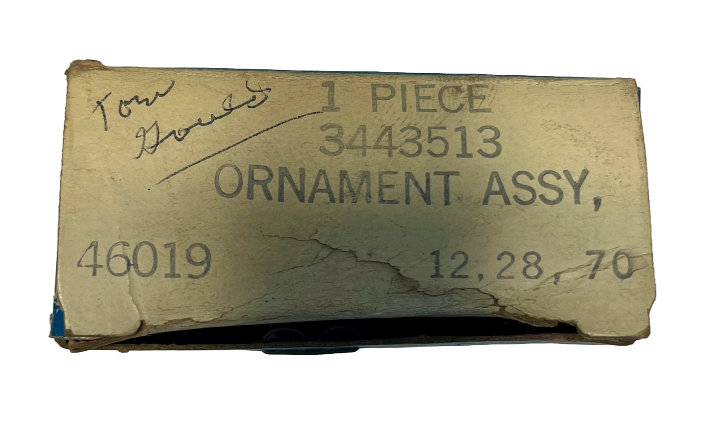New Old Stock Grille Ornament Assy. for 1971 Plymouth Road Runners #3443513