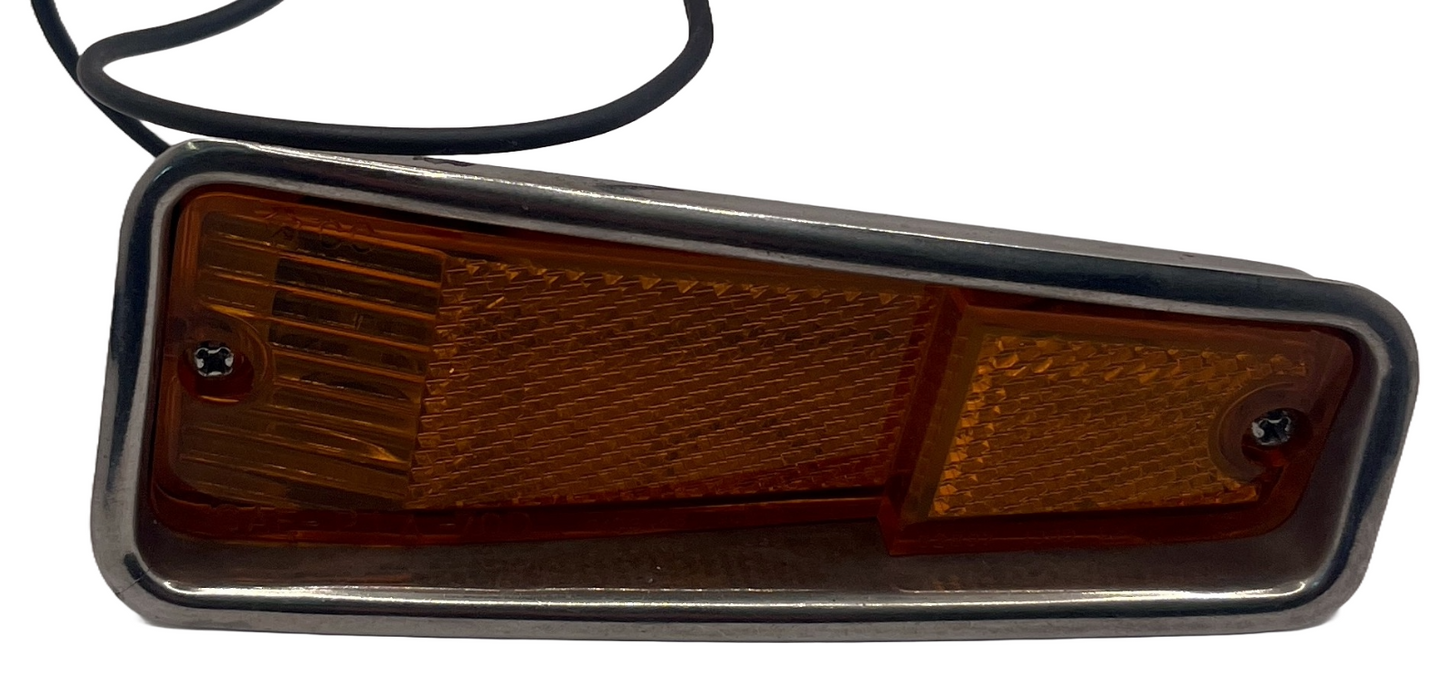 New Old Stock Left Hand Front Side Marker Lamp Assembly 1970–71 Dodge #3403139