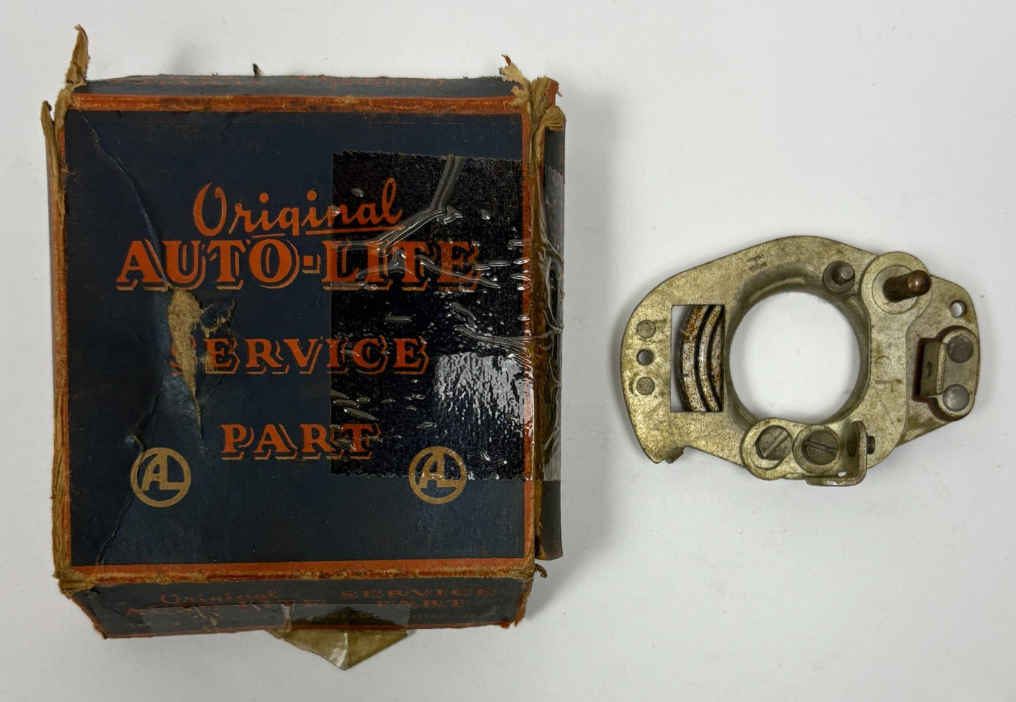 New Old Stock Distributor Breaker Base Plate for 1939-48 Models #852000