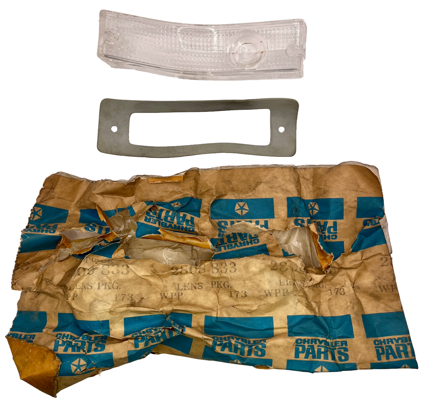 New Old Stock Right Park Lamp Lens & Gasket for 1967 Dodge Dart Models #2808833