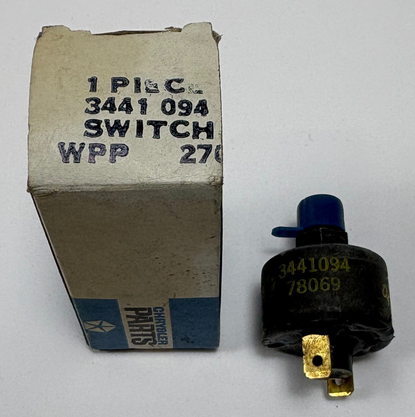 New Old Stock A/C Low Pressure Cutoff Switch for 1970-71 Models Mopar #3441094