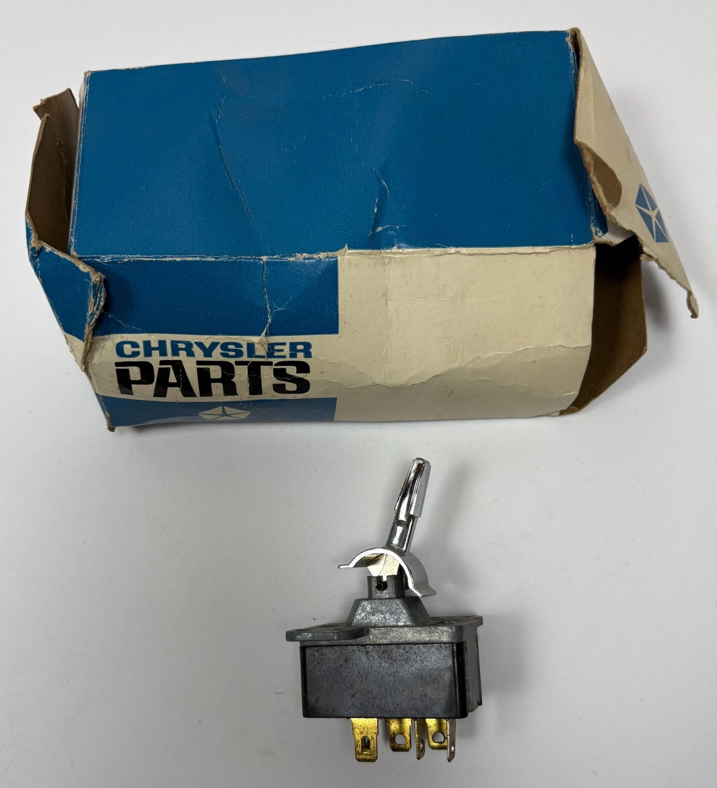 New Old Stock 2 Speed Wiper Switch for 1968 Chrysler Models Mopar #3004119