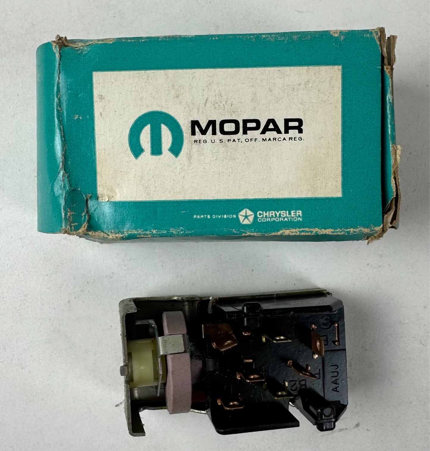 NOS Mopar Headlight Switch 1963 Thru 1971 A Body Models #2586599