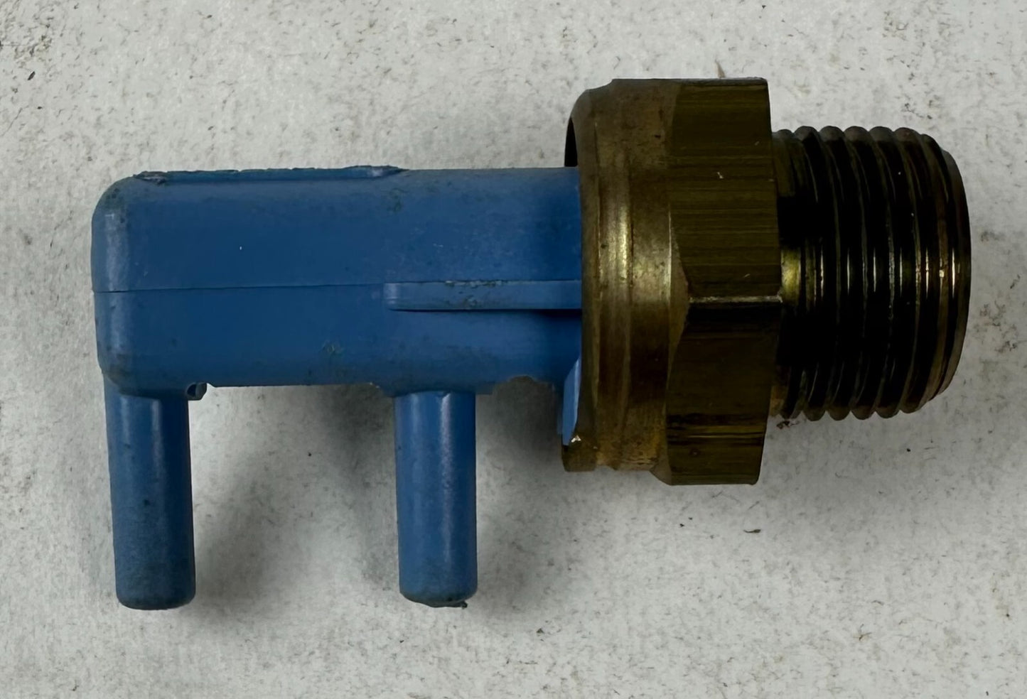 New Old Stock EGR Coolant Switch for 1975-4 Plymouth Dodge Models Mopar #3870652