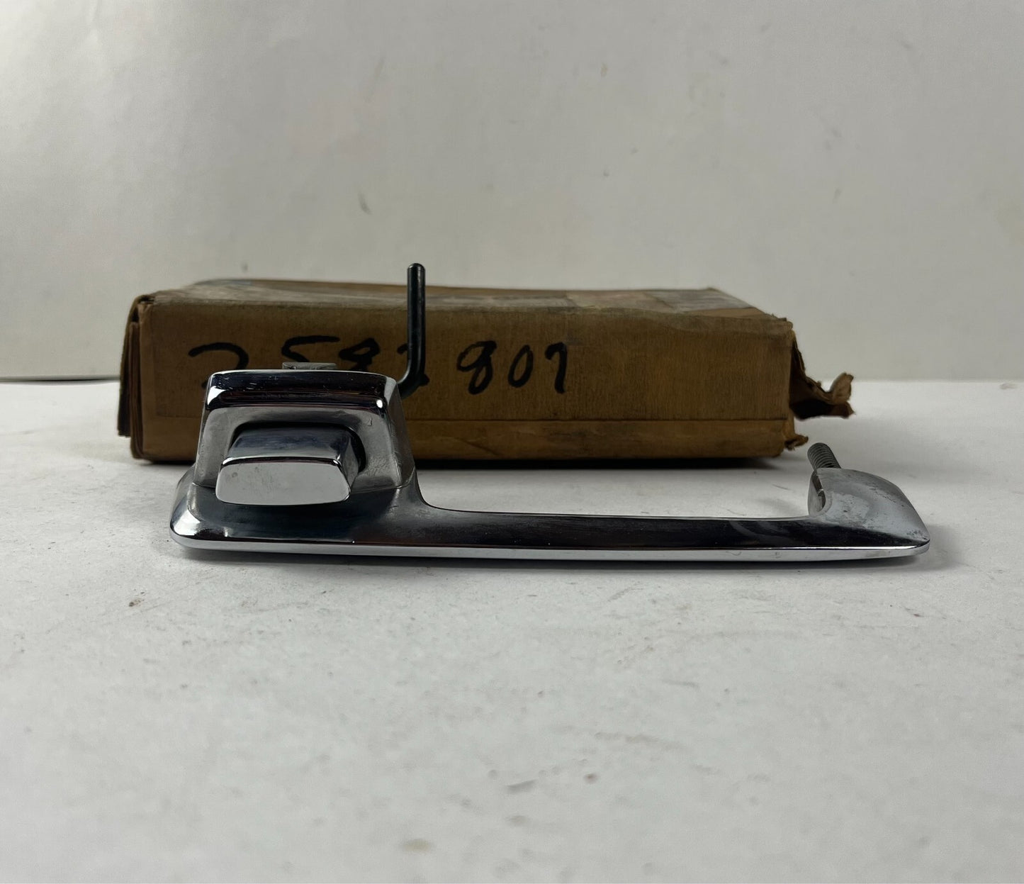 NOS Mopar Left Rear Outside Door Handle 1967-76 Plymouth Dodge #2583807