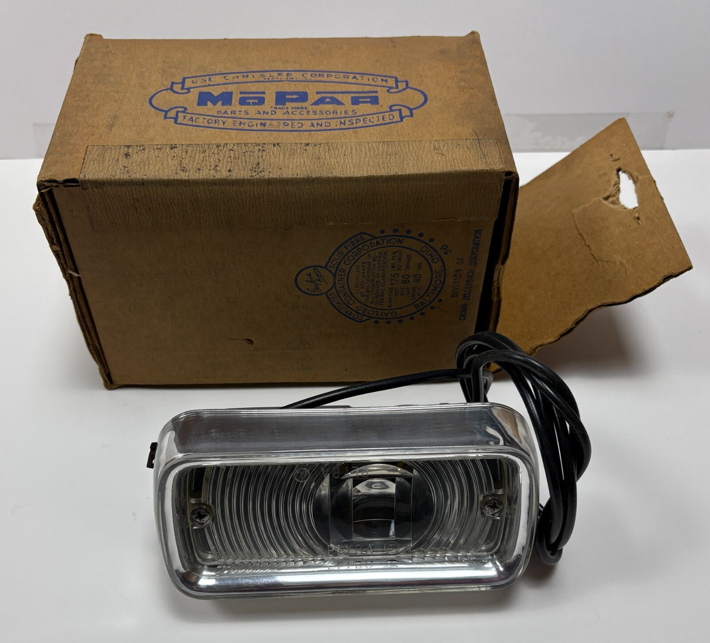 New Old Stock Park Lamp for 1955 Plymouth Models Mopar #1595175