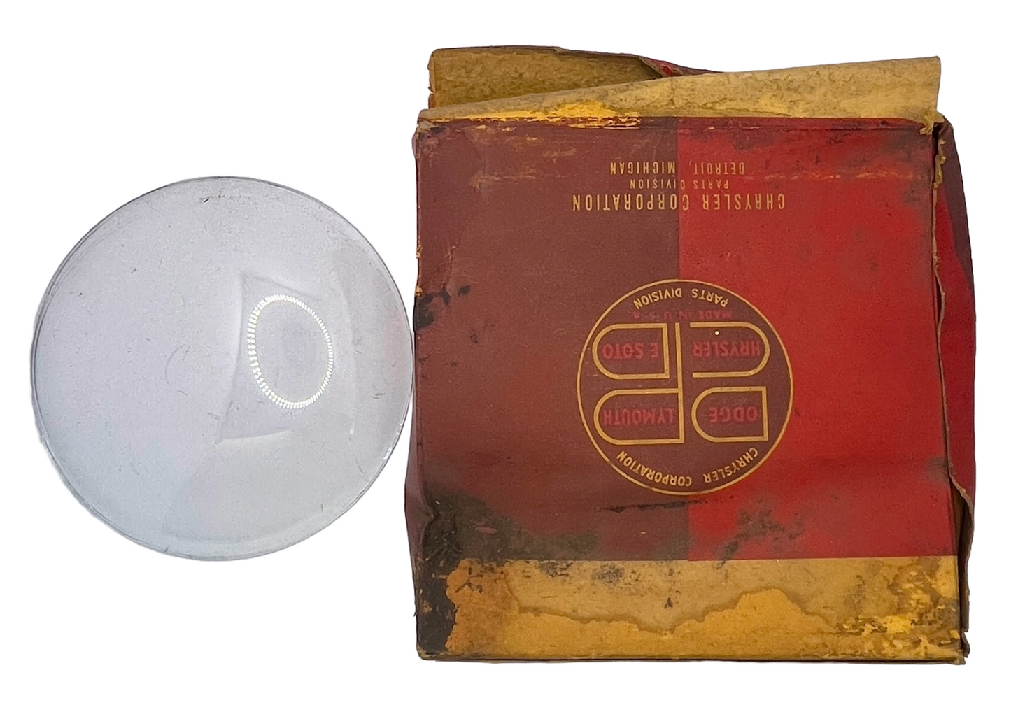 New Old Stock Spot Lamp Lens for 1946-48 Chrysler/DeSoto/Dodge/Plymouth #1188407