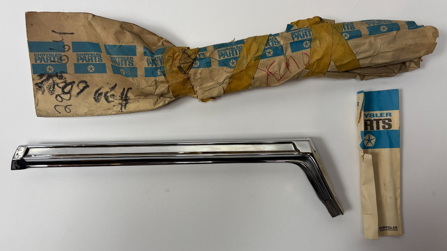 New Old Stock Right Front Upper Fender Moulding for 1967 Chrysler Models #280966