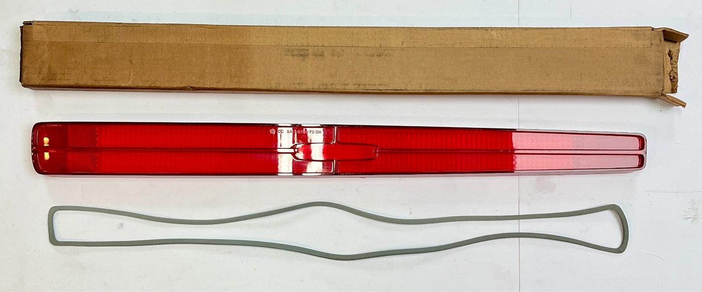 New Old Stock Left Taillight Lens & Gasket for 1970 Dodge Monaco Mopar #3420627