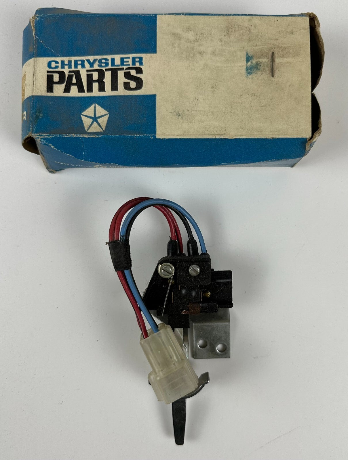 New Old Stock Auto Pilot Control Switch 1967 Plymouth & Dodges Mopar #2820323
