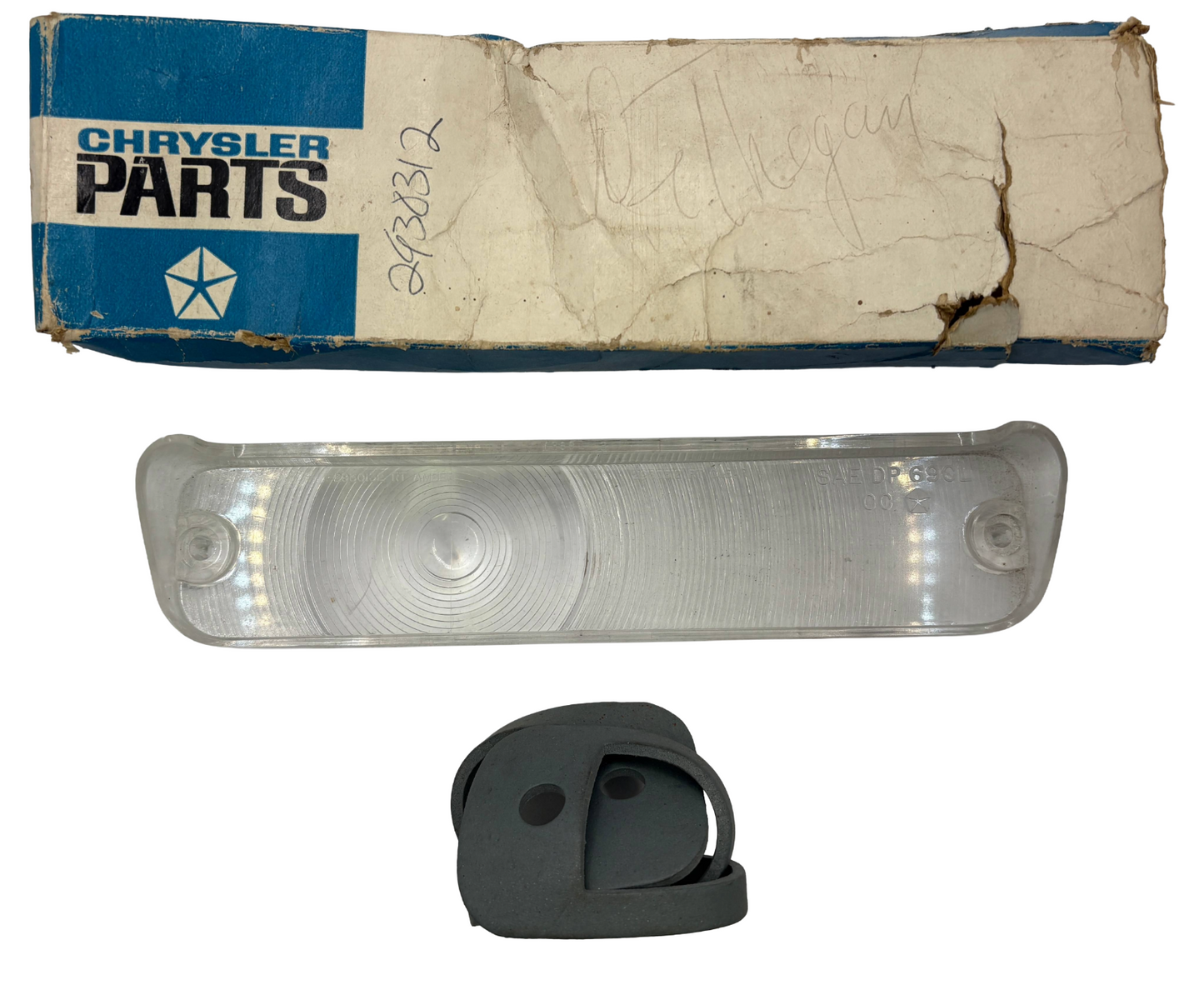 New Old Stock Right Park Light Lens 1969 Chrysler Newport/New Yorker #2930312