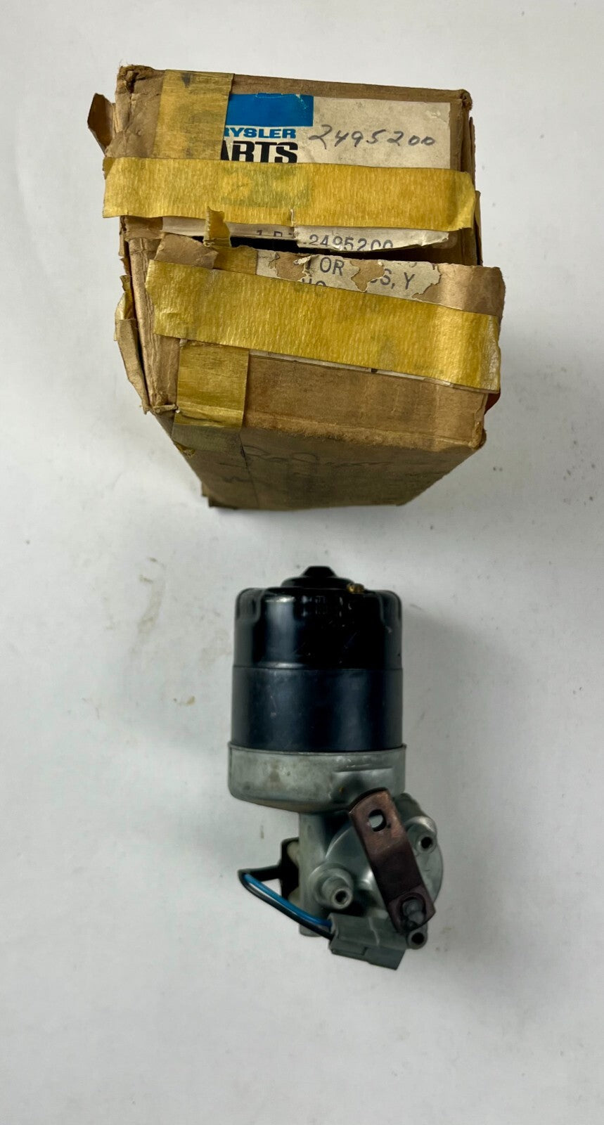 New Old Stock Wiper Motor for 1964-65 B Body Models Mopar #2495200