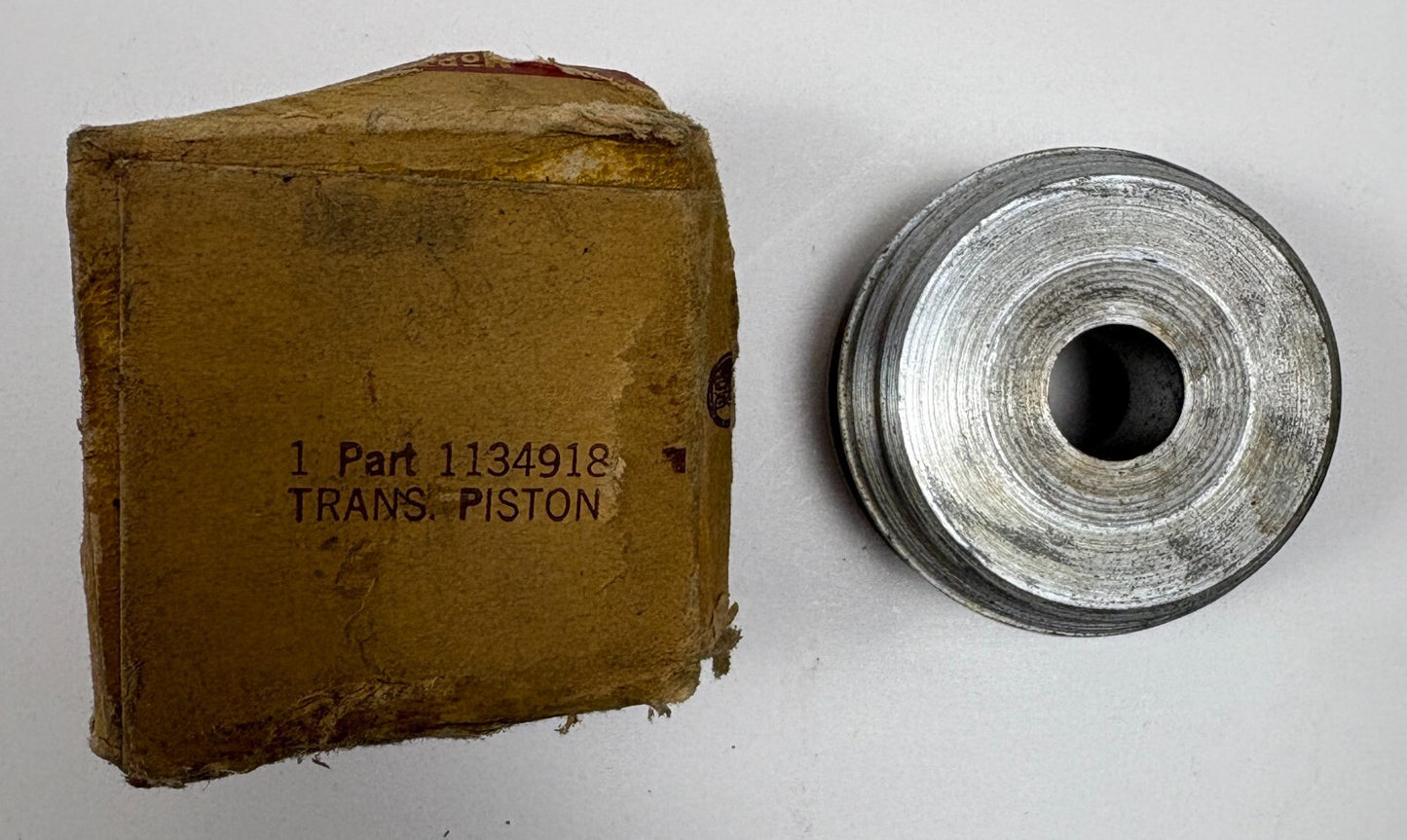 New Old Stock Direct Speed Rail Piston for 1946-8 Chrysler Models Mopar #1134918