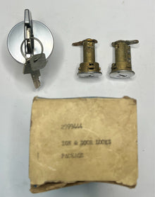 New Old Stock Ignition & Door Locks for 1970-71 Models Mopar #2999444