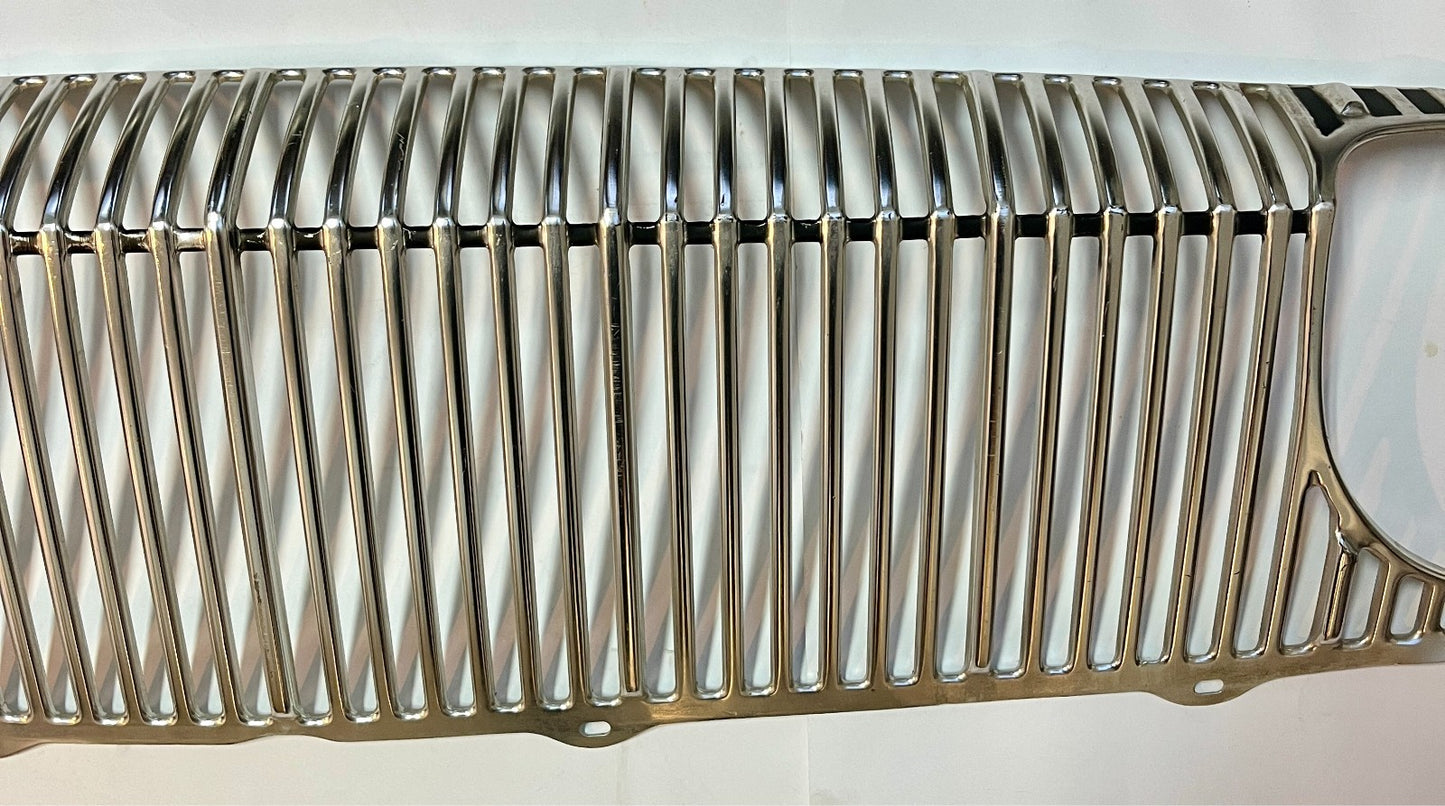 New Old Stock Grille for 1962 Dodge Dart & Polara Models Mopar #2276548