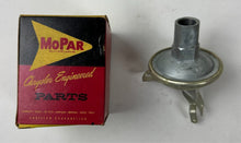 NOS Mopar Vacuum Advance Unit 1957 Chrysler Windsor & Saratoga #1881929
