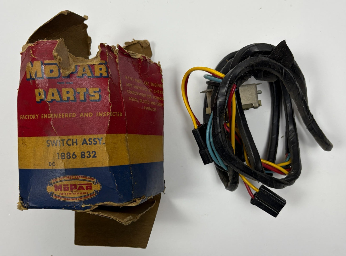New Old Stock Windshield Washer Switch for 1959 Plymouth Models Mopar #1886831