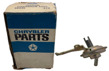 New Old Stock Choke Pull Off for 1965-67 Dodge/Plymouth 6 Cyl Holley #2809369