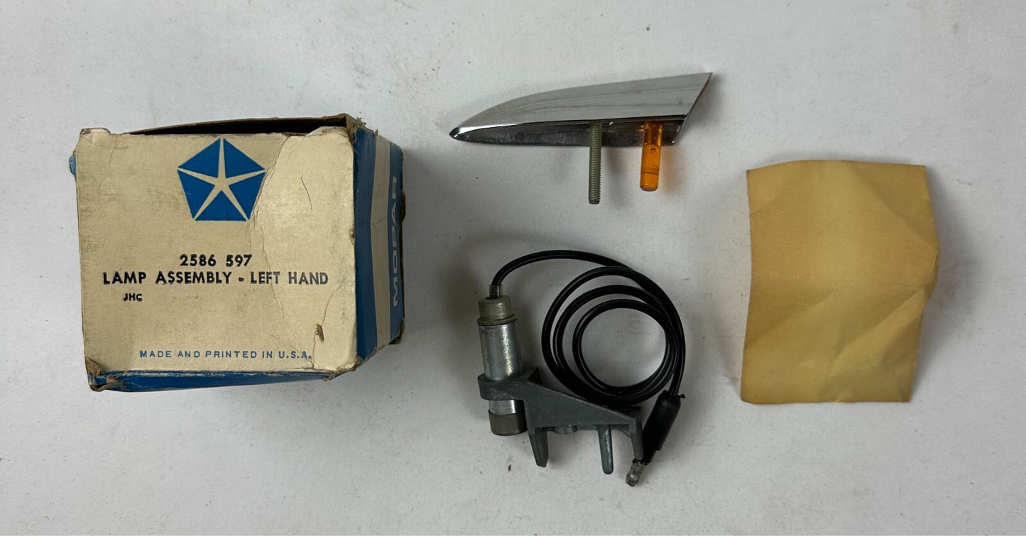 NOS Mopar Left Fender Turn Signal Indicator Lamp 1966 Dodge Monaco #2586597
