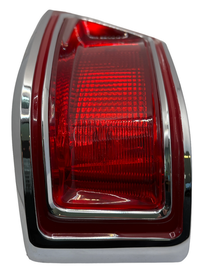 New Old Stock Right Tail Lamp Light Assembly 1973 Plymouth Valiant #3679258