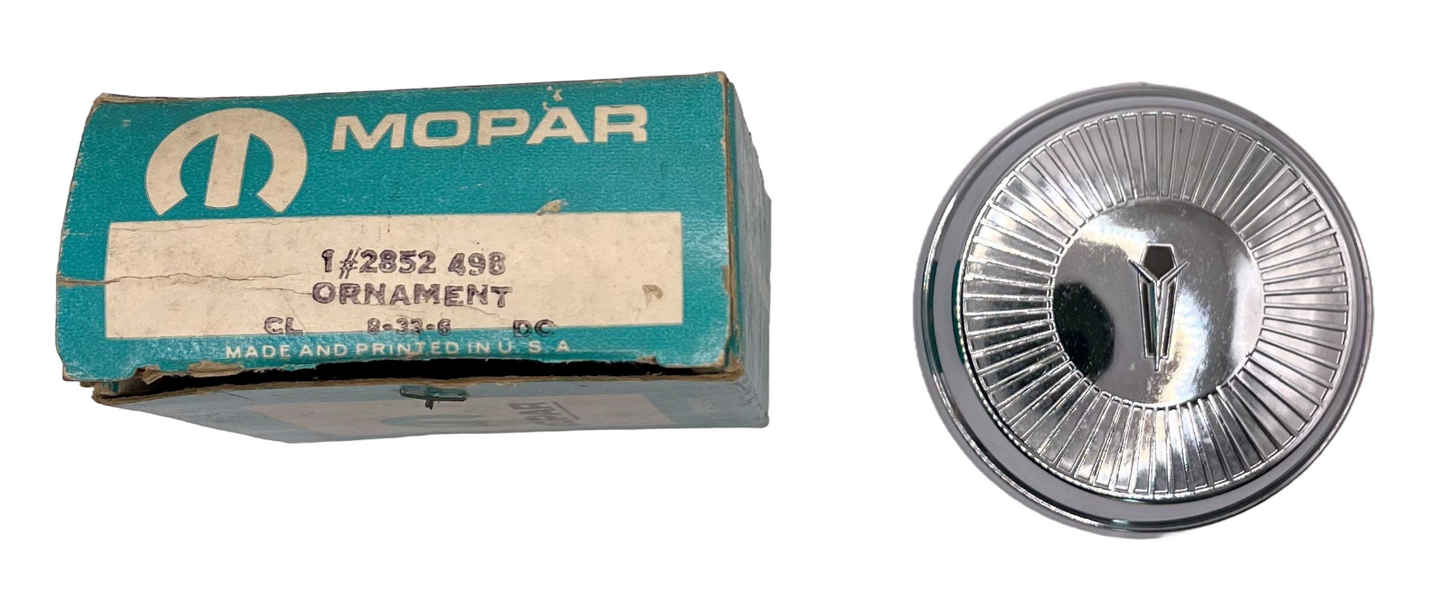 New Old Stock Horn Button for 1968 Plymouth Valiant Models Mopar #2852498