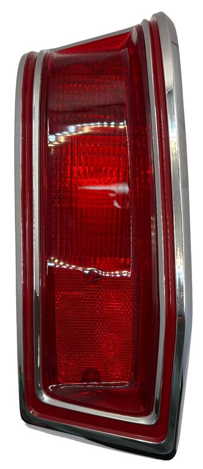 New Old Stock Right Tail Lamp Light Assembly 1973 Plymouth Valiant #3679258
