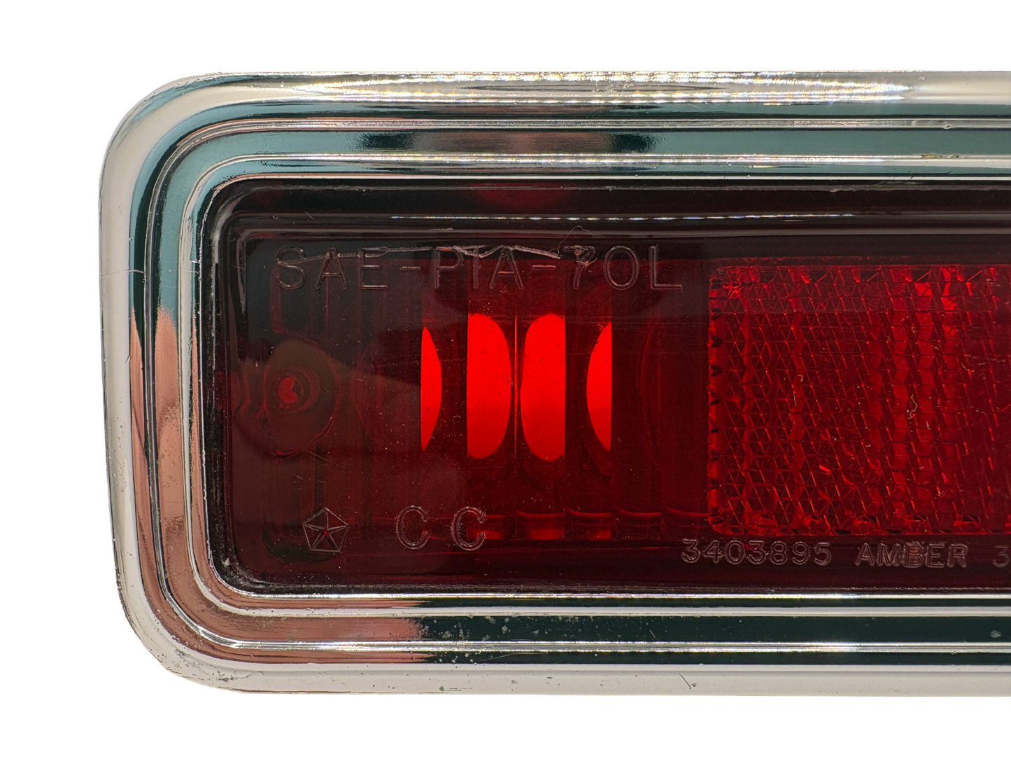 New Old Stock LH Rear Side Quarter Marker Light For 1970-71 Dodge Dart #3403689