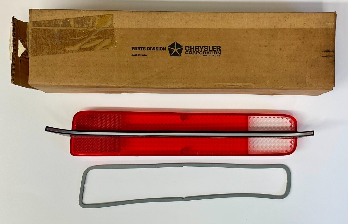 New Old Stock Rear Left taillight for 1970 Dodge Models Mopar #3420623
