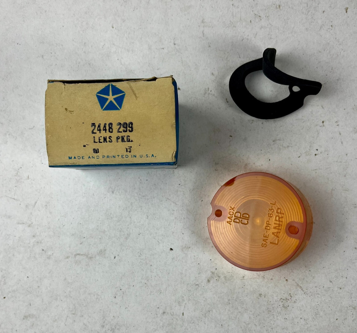 New Old Stock Park Lens for 1963-4 Dodge Dart Models Mopar #2448299