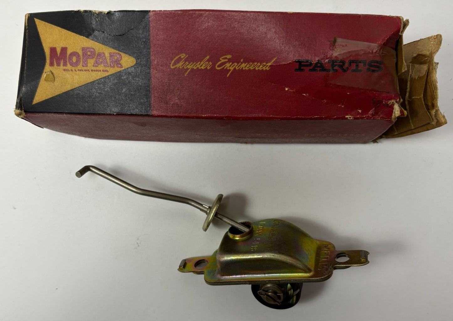 New Old Stock Carburetor Choke for 1963-66 273 361 & 383 Models Mopar #1821963