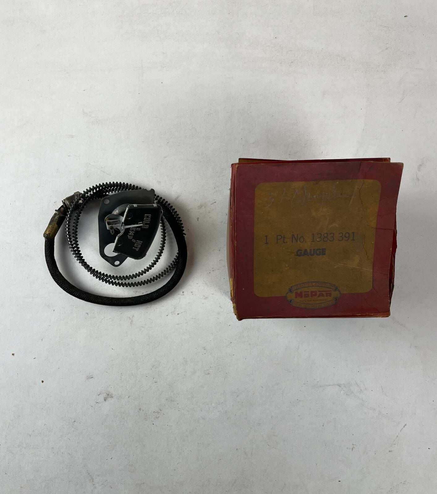 New Old Stock Temp Gauge for 1951 Chrysler Models Mopar #1383391