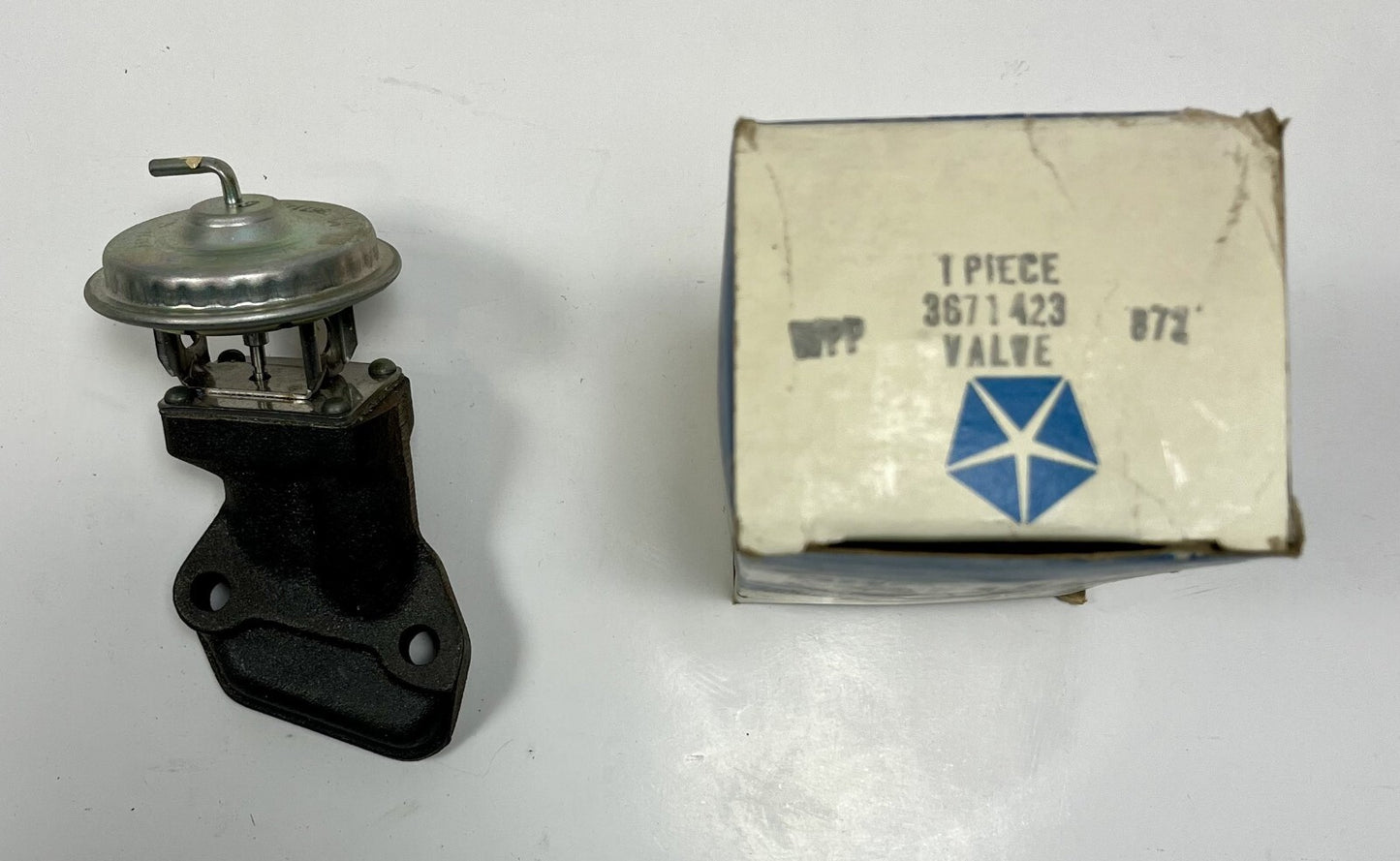 New Old Stock EGR Valve for 1973-74 B & C Body 440 Models Mopar #3671423