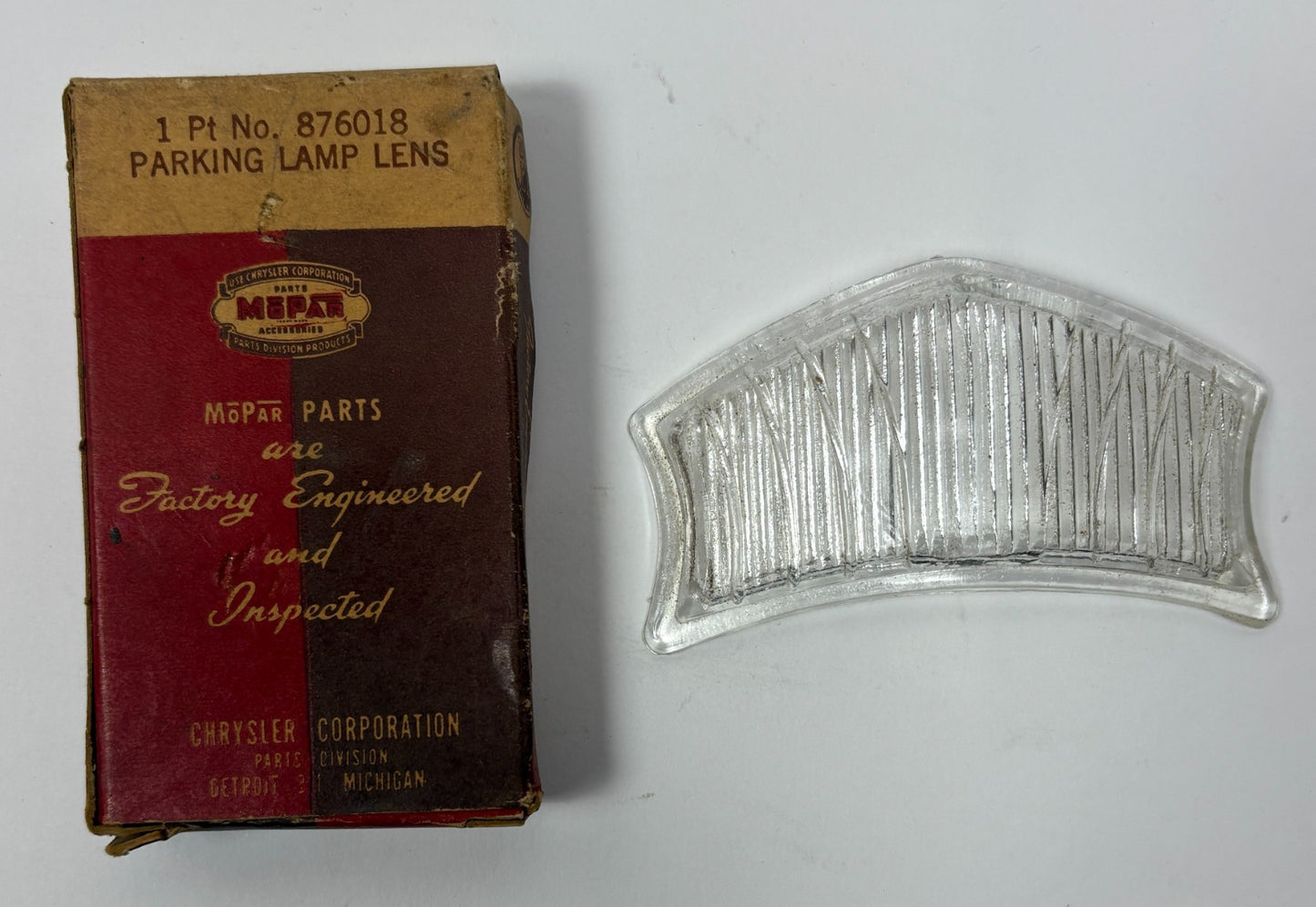 New Old Stock Park Lens for 1940 DeSoto Models Mopar #876018