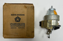 New Old Stock Vacuum Advance Unit for 1970-71 Models Mopar #3579239