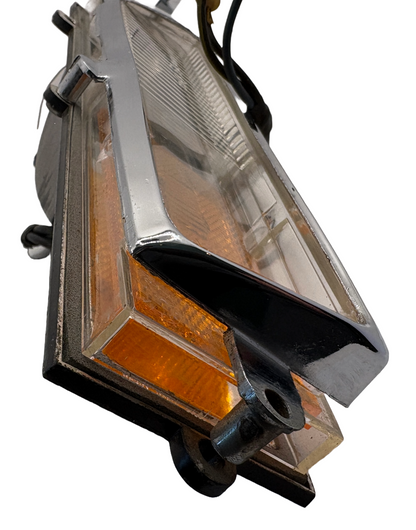 New Old Stock Right Cornering Lamp for 1972-73 Chrysler Models Mopar #2930104