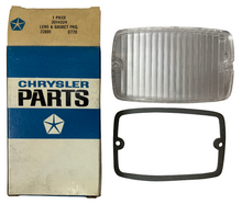 New Old Stock Right Parking Light Lens Pkg for 1971 Plymouth Satellite #3514324