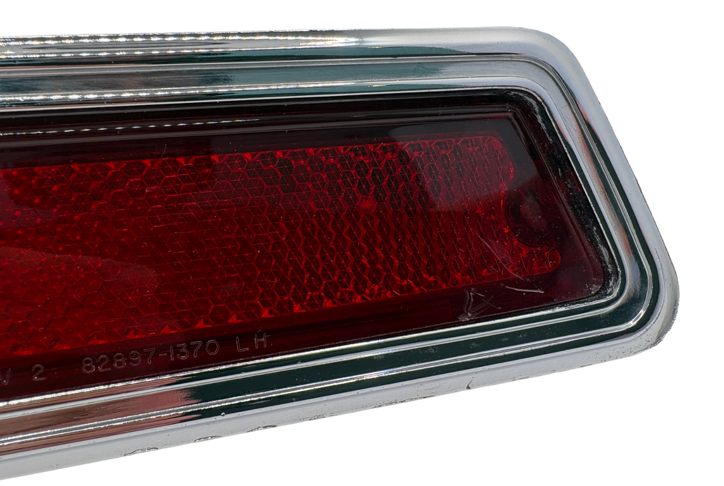 New Old Stock LH Rear Side Quarter Marker Light For 1970-71 Dodge Dart #3403689