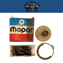 New Old Stock Mopar Wiper Motor Gear & Gasket 1969-1971 Variable Speed #3620735
