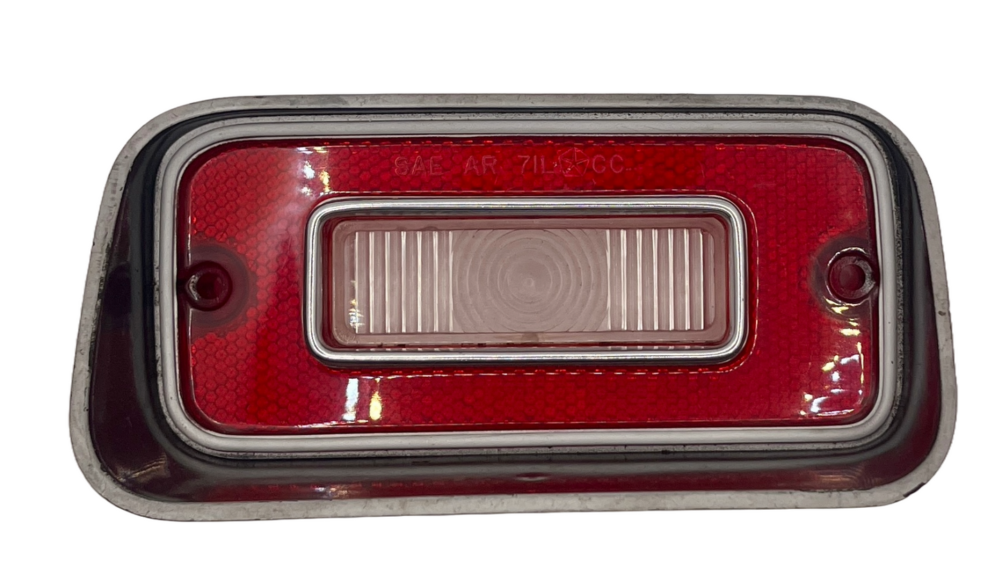 New Old Stock Right Back Up Lens for 1971-73 Dodge Dart Swinger #3514354