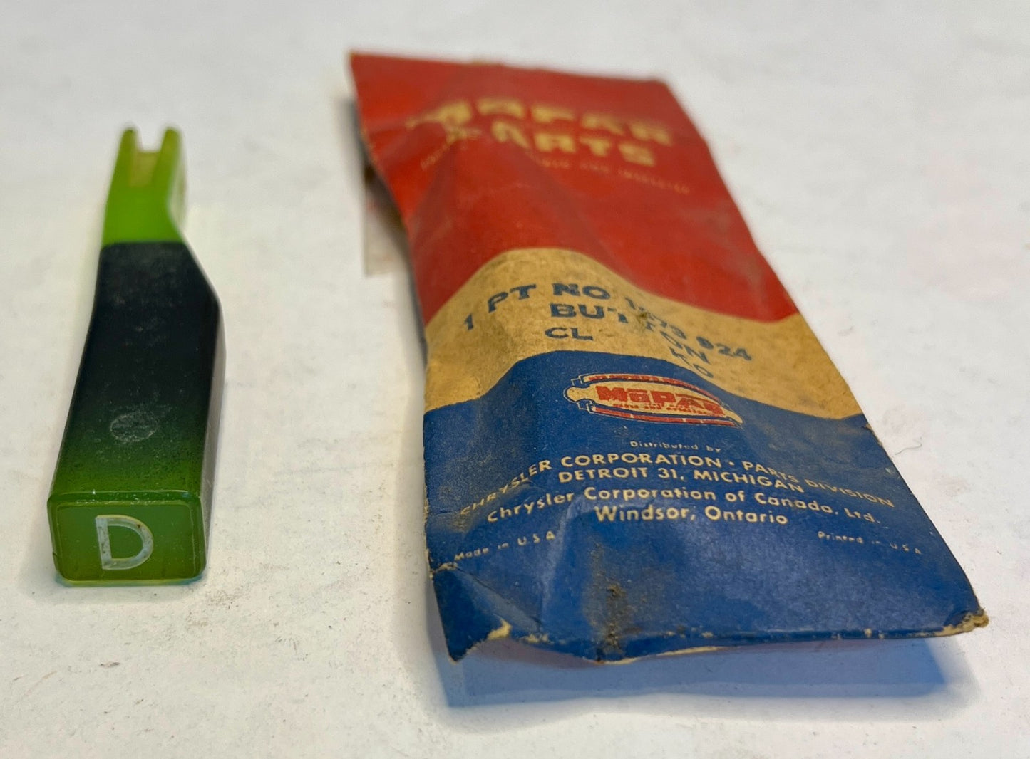 New Old Stock Gearshift Green Drive Button for 1956 Models #1673924