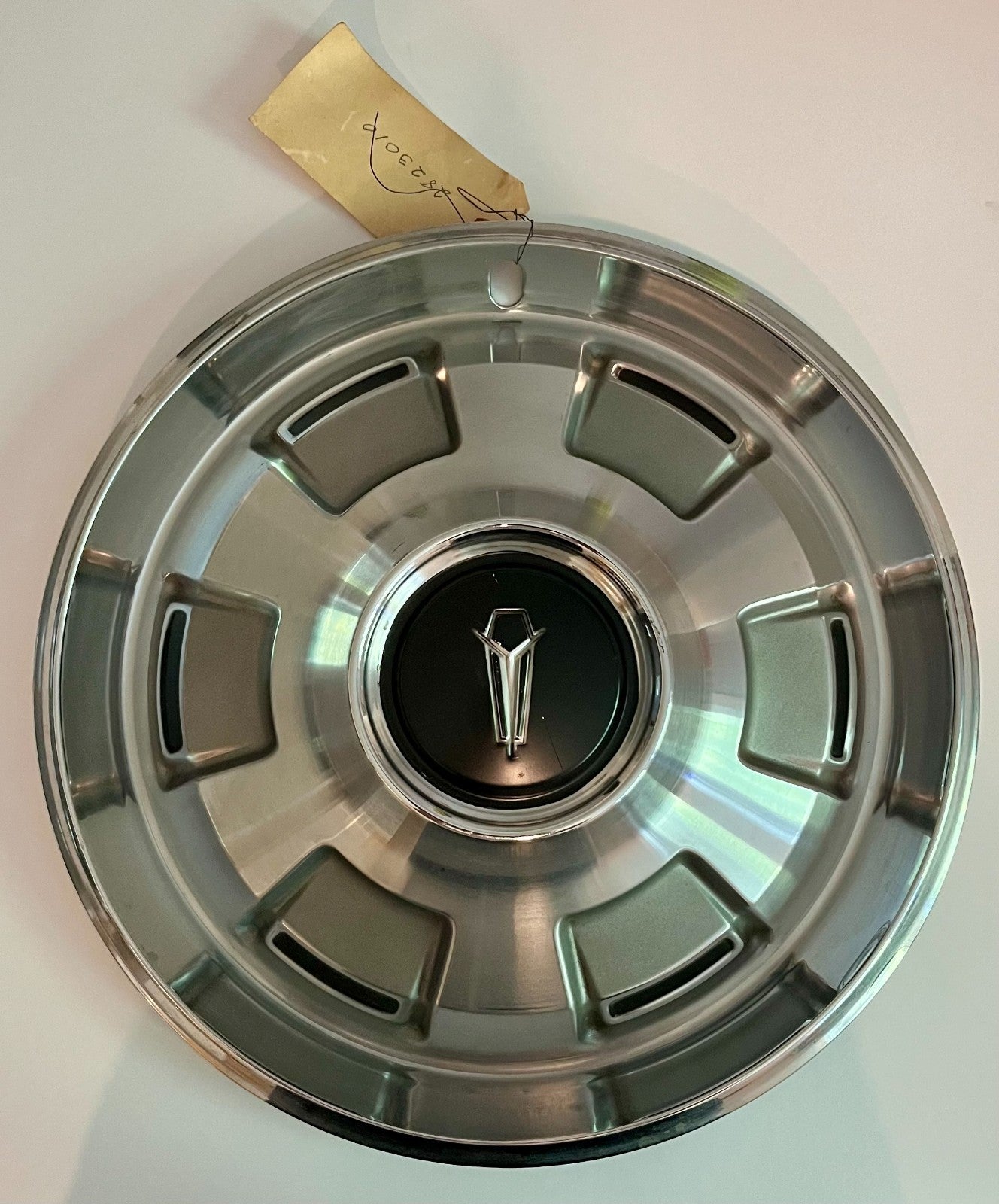 New Old Stock Wheel Cover for 1968-69 Plymouth Models Mopar #2823010