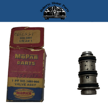 New Old Stock Power Steering Gear Valve Assy 1952-1954 Chrysler DeSoto #1557382