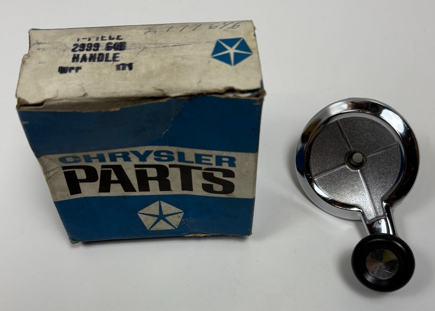New Old Stock Vent Wing Handle for 1969-70 Models Mopar #2999646